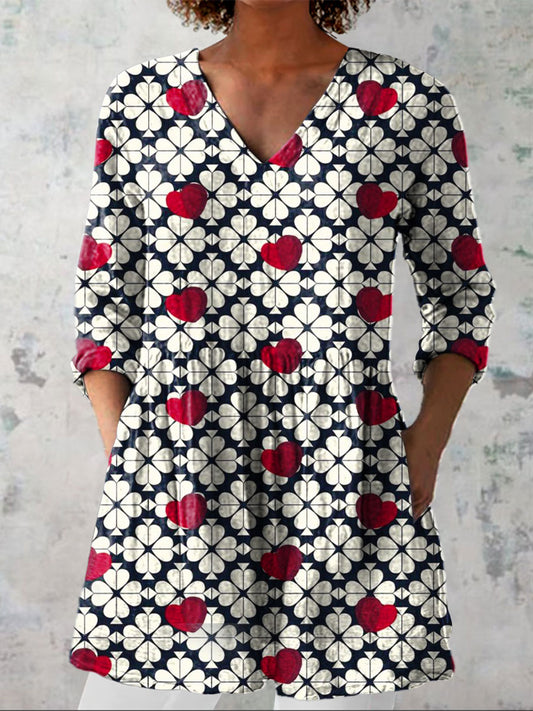 Women's Retro Pattern Love Heart Art Print Casual Linen V-neck Shirt